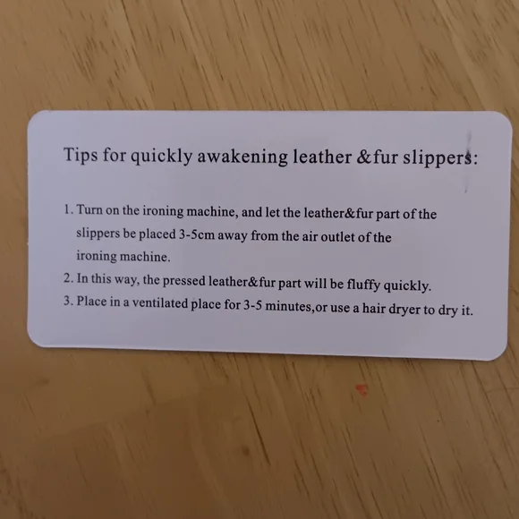 NEW Pink Faux Fur Slides - Picture 2 of 2